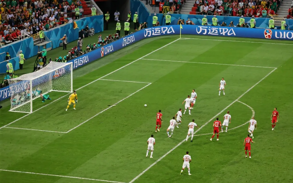 世界杯热门球队锋线进攻与定位球战术